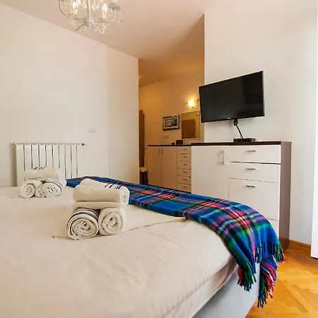 M. De Dominisa 5 Rab Town