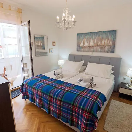 Appartement M. De Dominisa 5 *