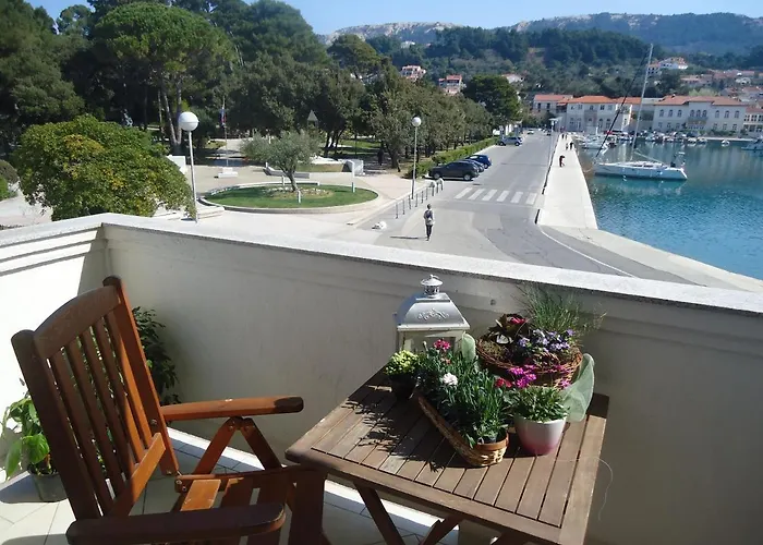 M. De Dominisa 5 * Rab Town