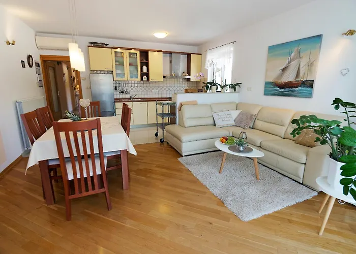 Apartman M. De Dominisa 5 *