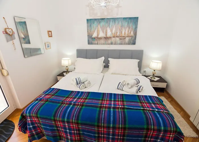 M. De Dominisa 5 Apartman *