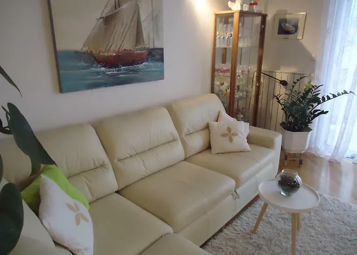 M. De Dominisa 5 Apartman