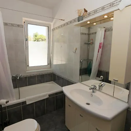 Apartment M. De Dominisa 5 Rab Town