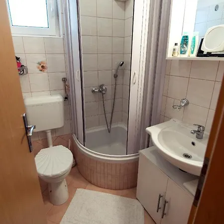 M. De Dominisa 5 Apartman Rab Town
