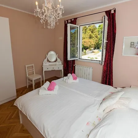 M. De Dominisa 5 Rab Town