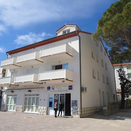 Apartment M. De Dominisa 5 Rab Town