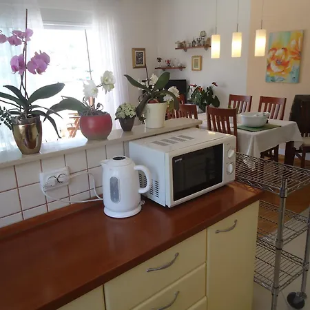 M. De Dominisa 5 Apartman Rab Town